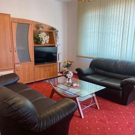Hotel Tedi Asenovgrad Exterior photo