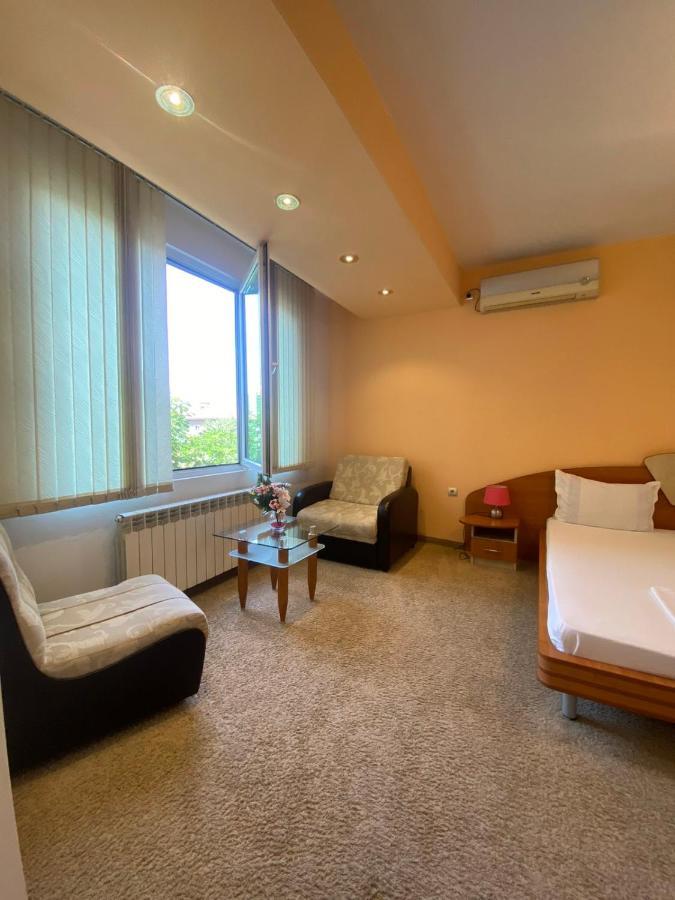 Hotel Tedi Asenovgrad Exterior photo